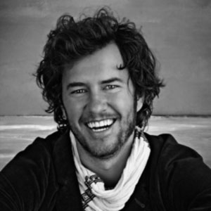blake-mycoskie-daspeakers-1427593945.jpg speaker